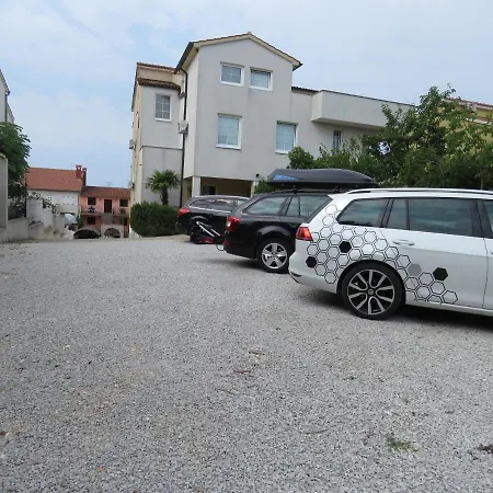 With A Parking Space Vrsar, Porec - 7129 Apartman Vrsar